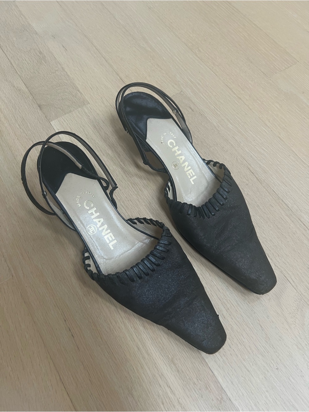 vintage chanel slingback kitten heel 6 US